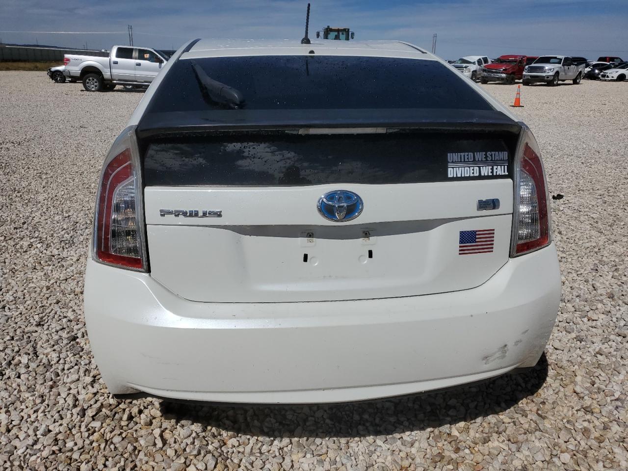 2012 Toyota Prius - Image 6