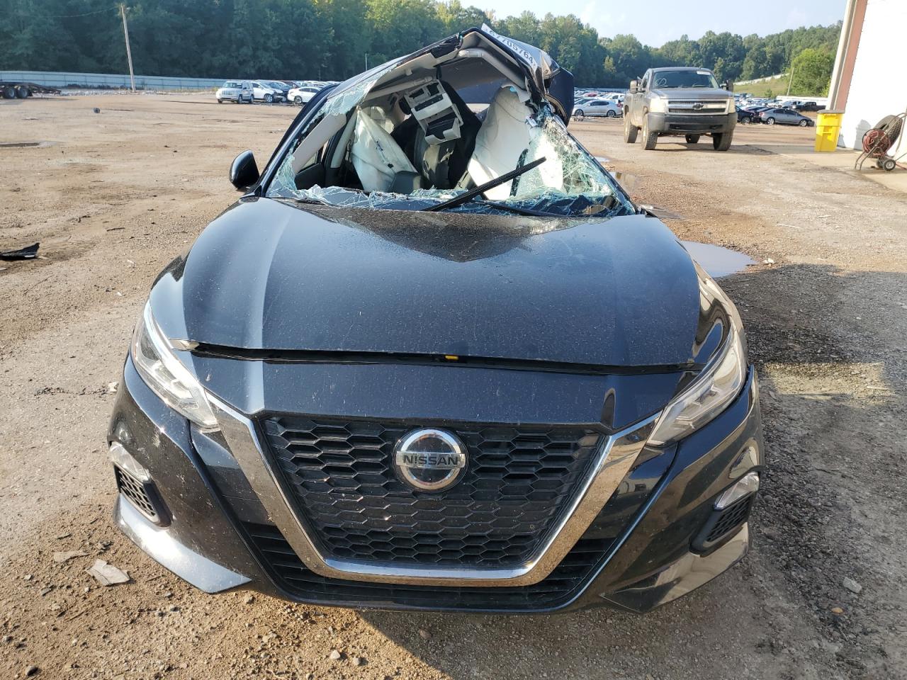 2021 Nissan Altima - Image 5