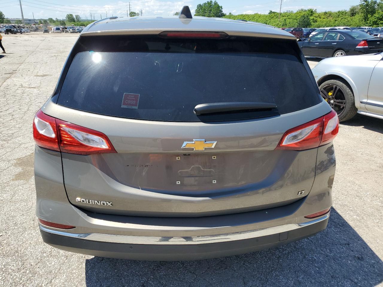 3GNAXJEV8JS553720 2018 Chevrolet Equinox Lt