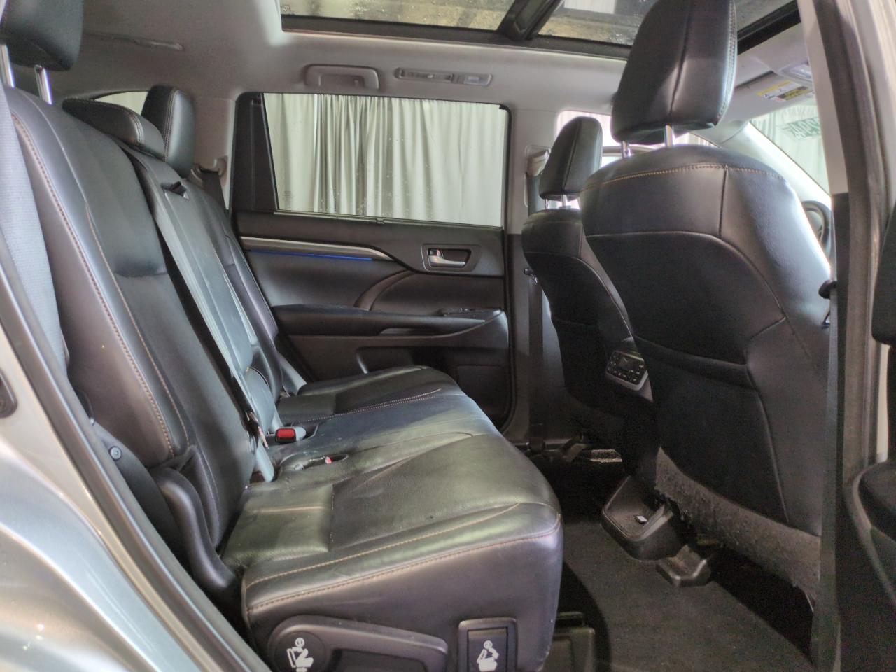 2018 Toyota Highlander Limited VIN: 5TDDZRFH5JS815754 Lot: 68370294