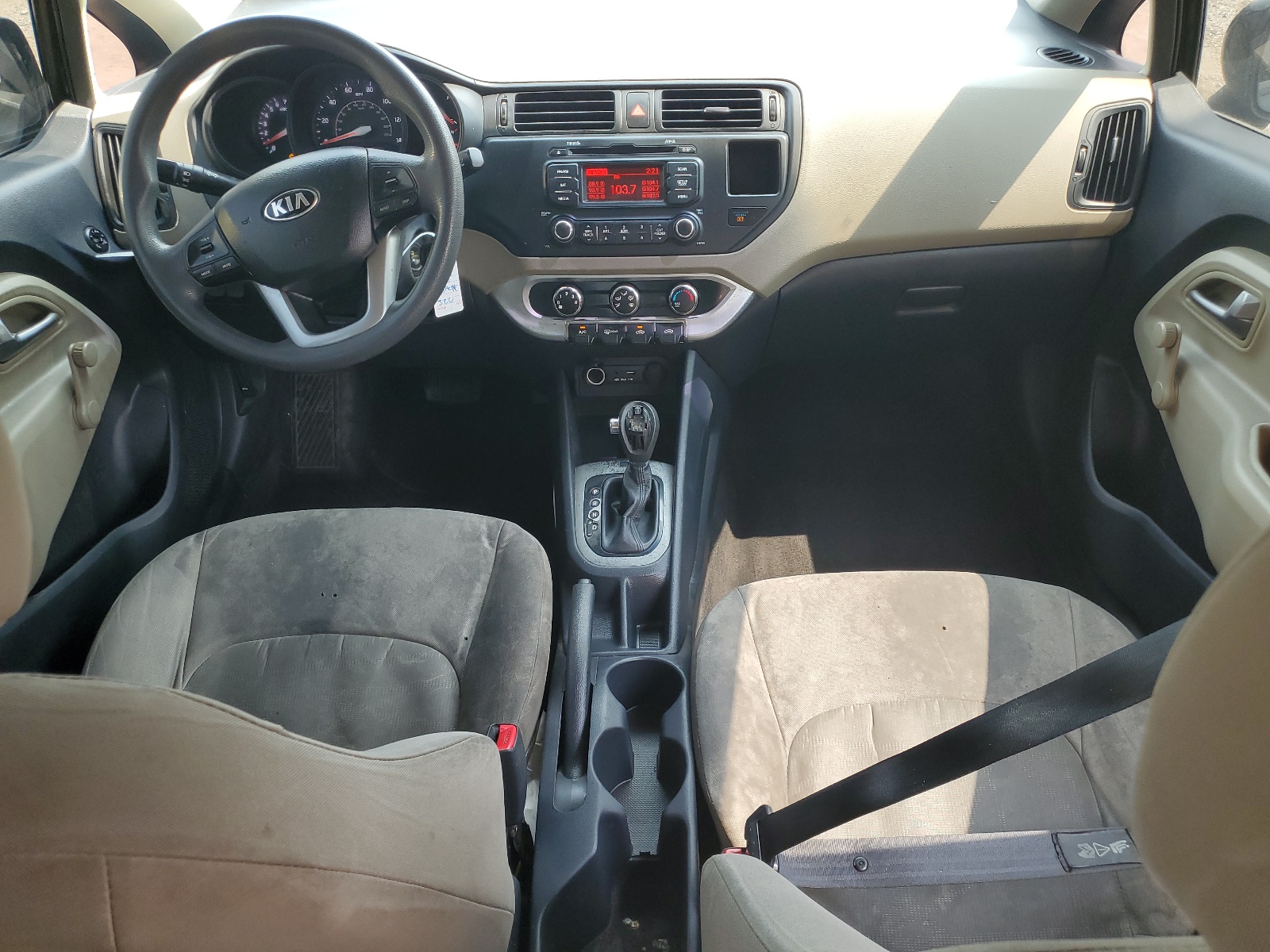 KNADM4A37F6527932 2015 Kia Rio Lx