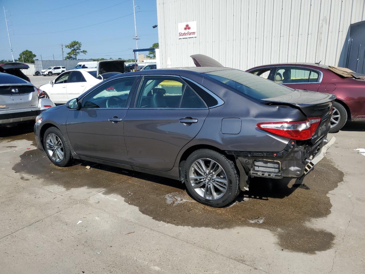 4T1BF1FKXHU686876 2017 TOYOTA CAMRY - Image 2