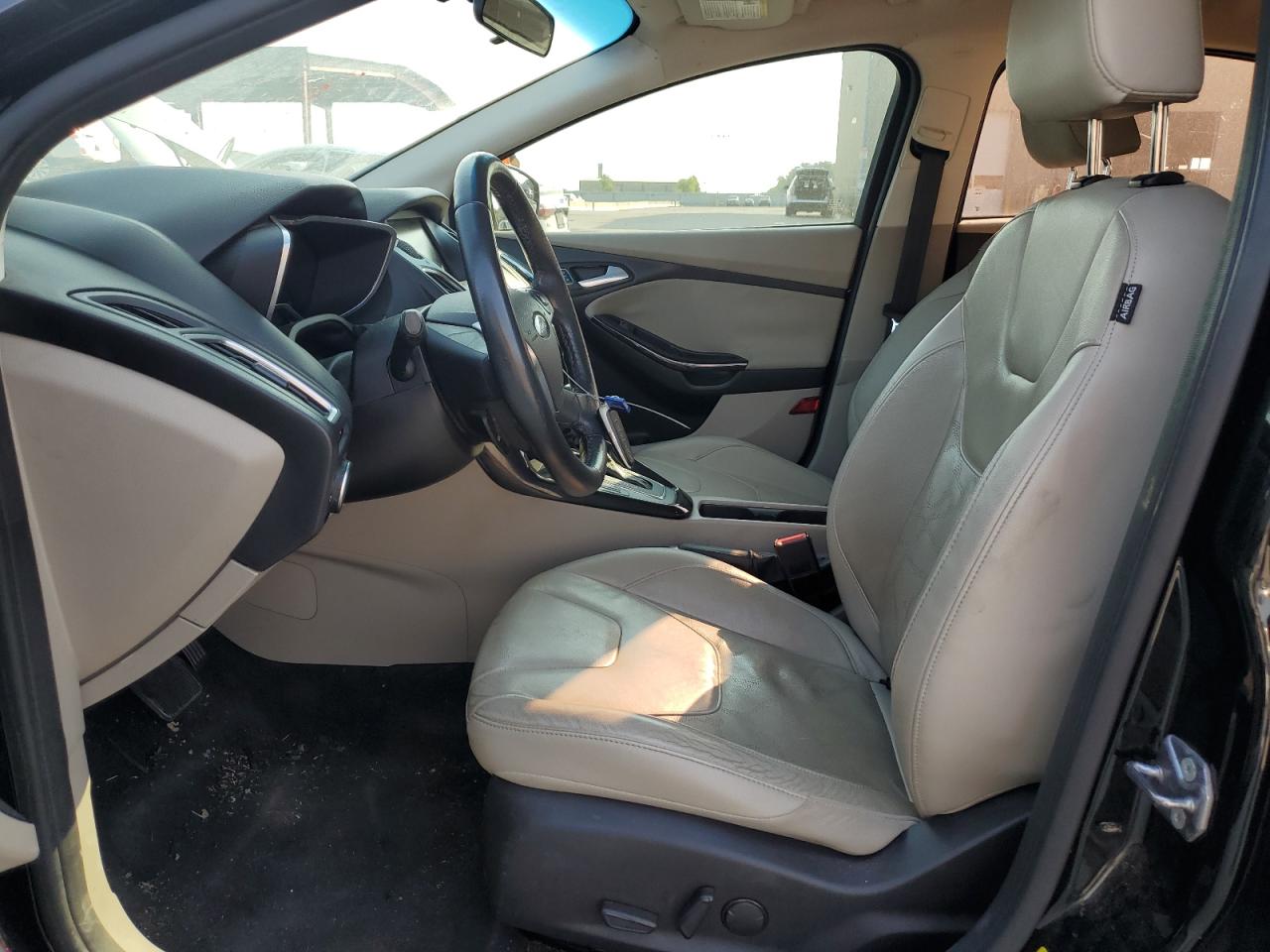 2015 Ford Focus Bev VIN: 1FADP3R45FL230487 Lot: 66110304