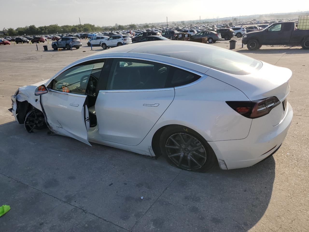 5YJ3E1EB8LF770094 Tesla Model 3  2