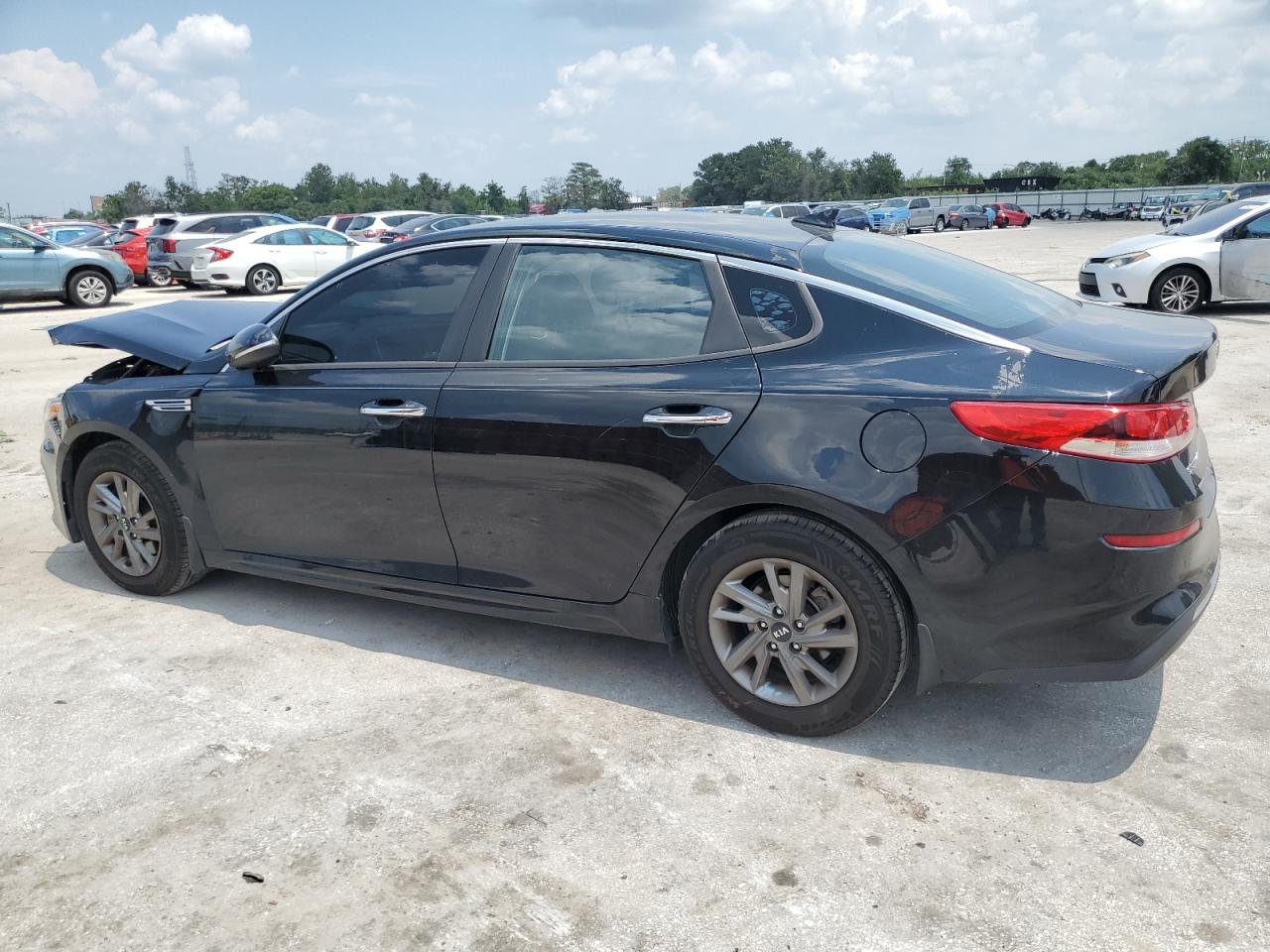 5XXGT4L32KG343011 2019 KIA OPTIMA - Image 2