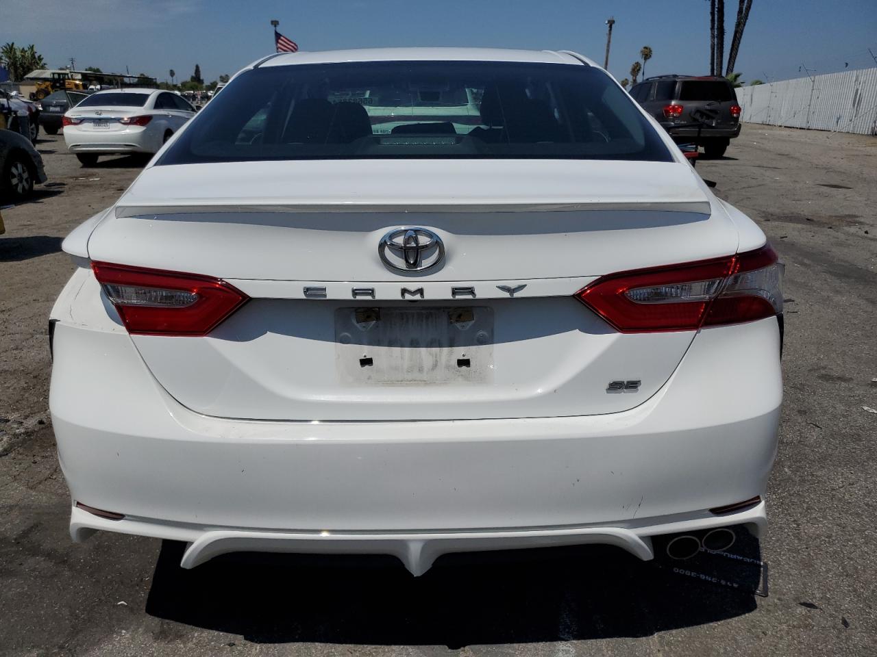 4T1B11HK5JU647226 2018 Toyota Camry L 4T1B11HK5JU647226 2018 Toyota Camry L