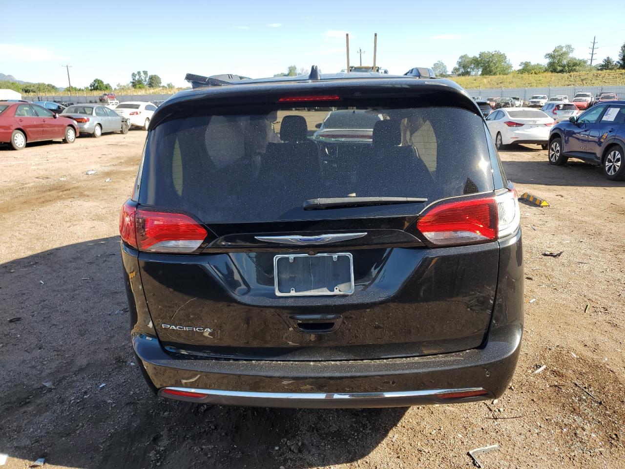 2C4RC1BG6KR613232 2019 Chrysler Pacifica Touring L