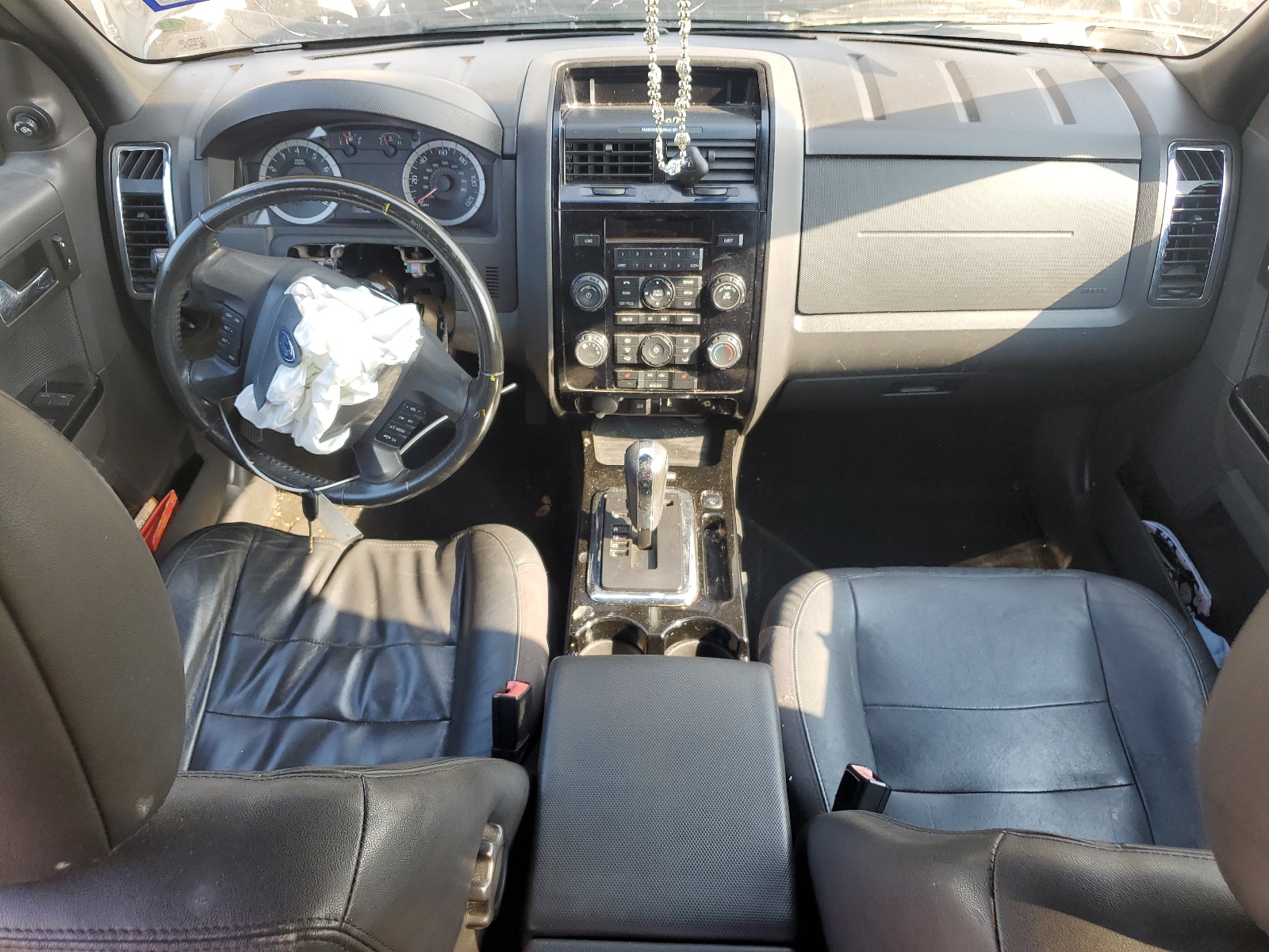 1FMCU0EG1BKC66976 2011 Ford Escape Limited