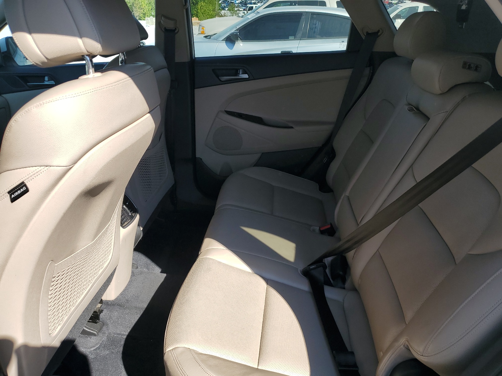 2016 Hyundai Tucson Limited vin: KM8J33A25GU056091