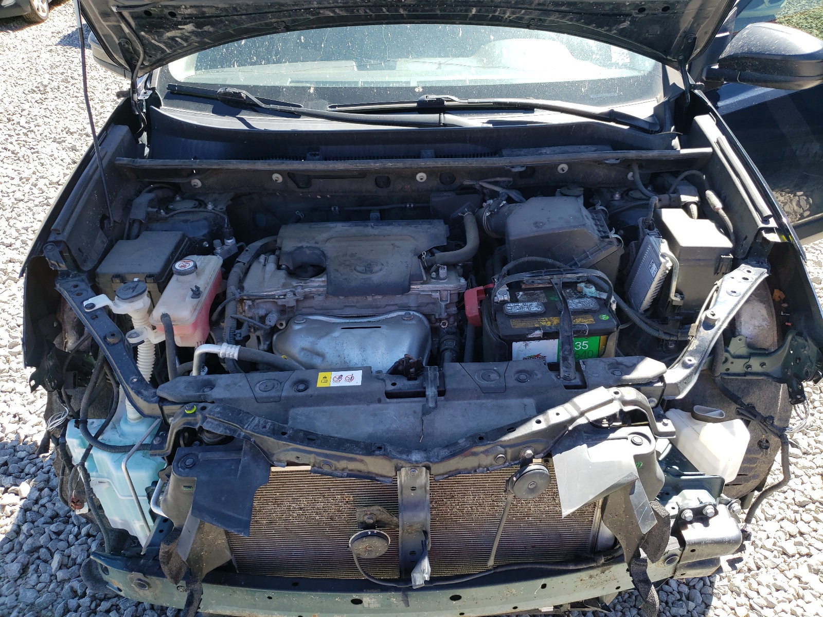 JTMBFREV4HJ711044 2017 Toyota Rav4 Le