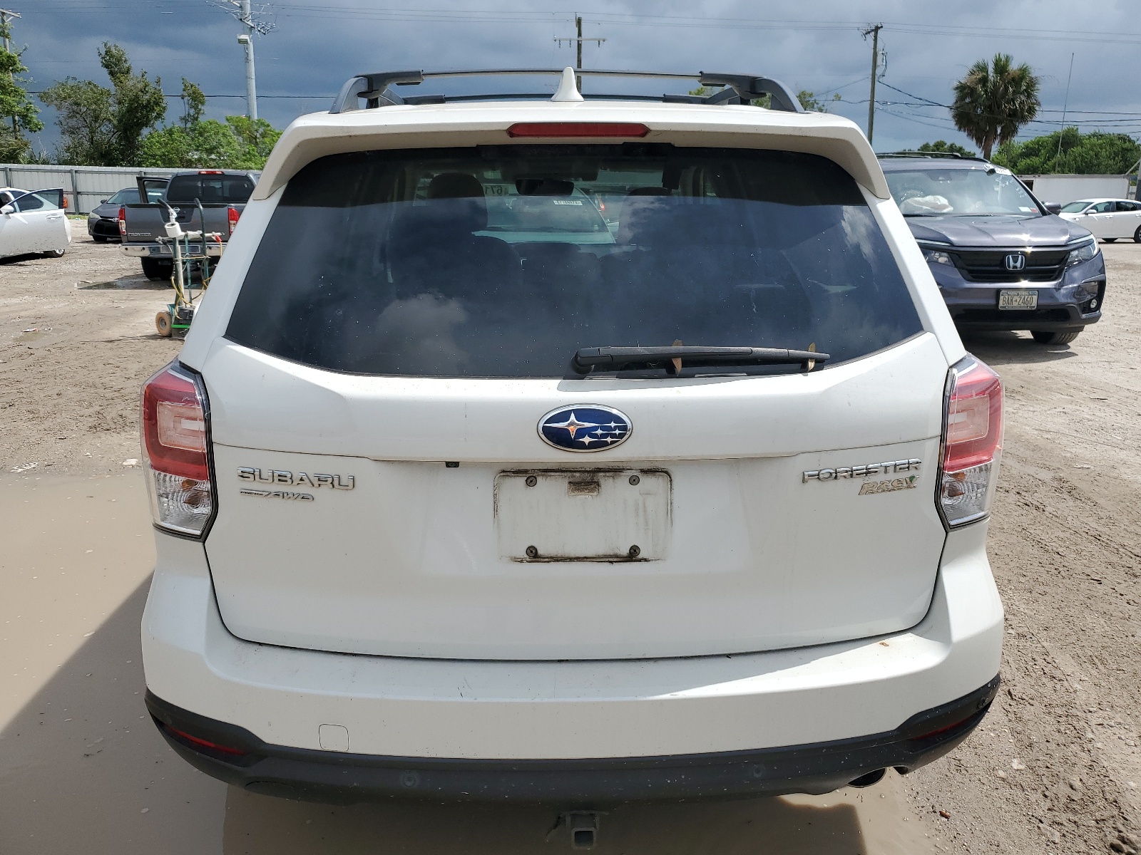 JF2SJARC6HH595783 2017 Subaru Forester 2.5I Limited