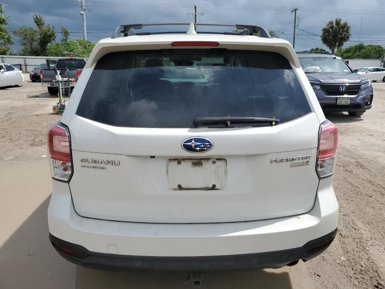 2017 Subaru Forester 2.5I Limited VIN: JF2SJARC6HH595783 Lot: 67190974