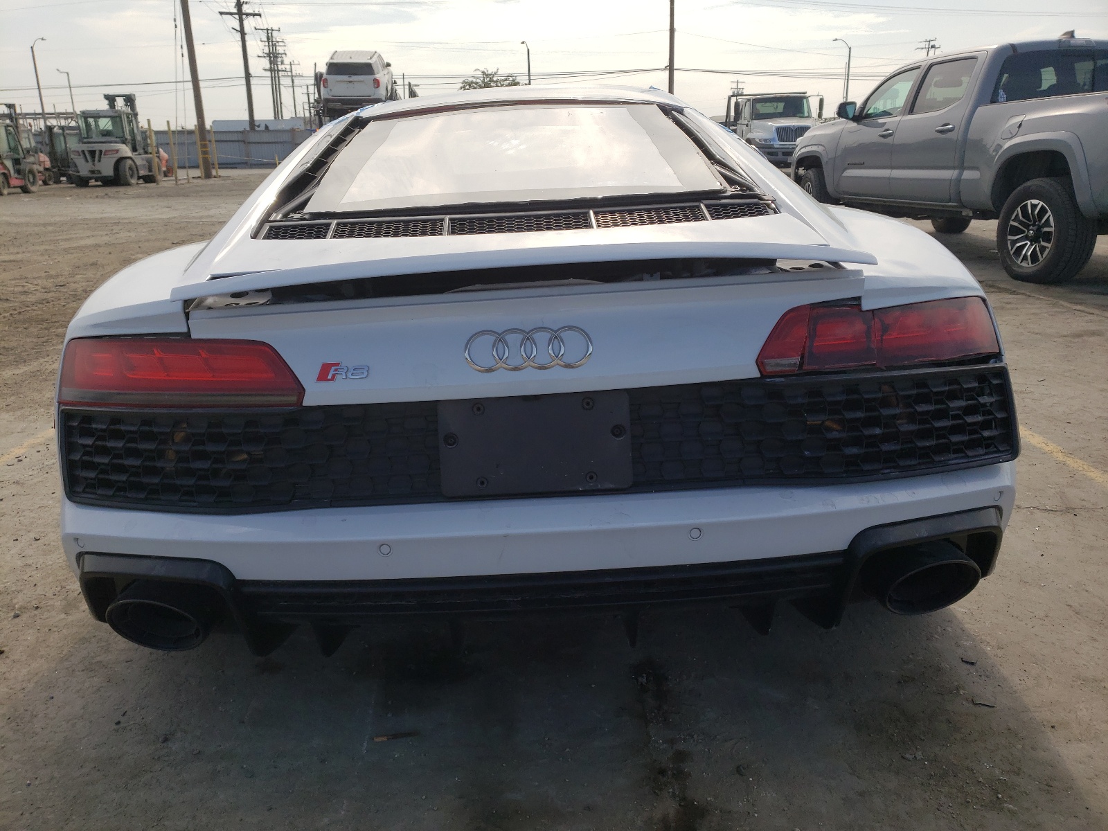 2022 Audi R8 vin: WUACEAFX2N7900201