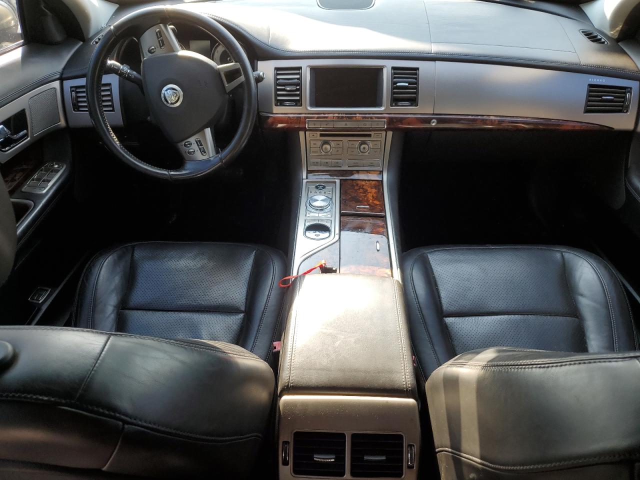 2011 Jaguar Xf Premium VIN: SAJWA0GB1BLS11192 Lot: 67706954