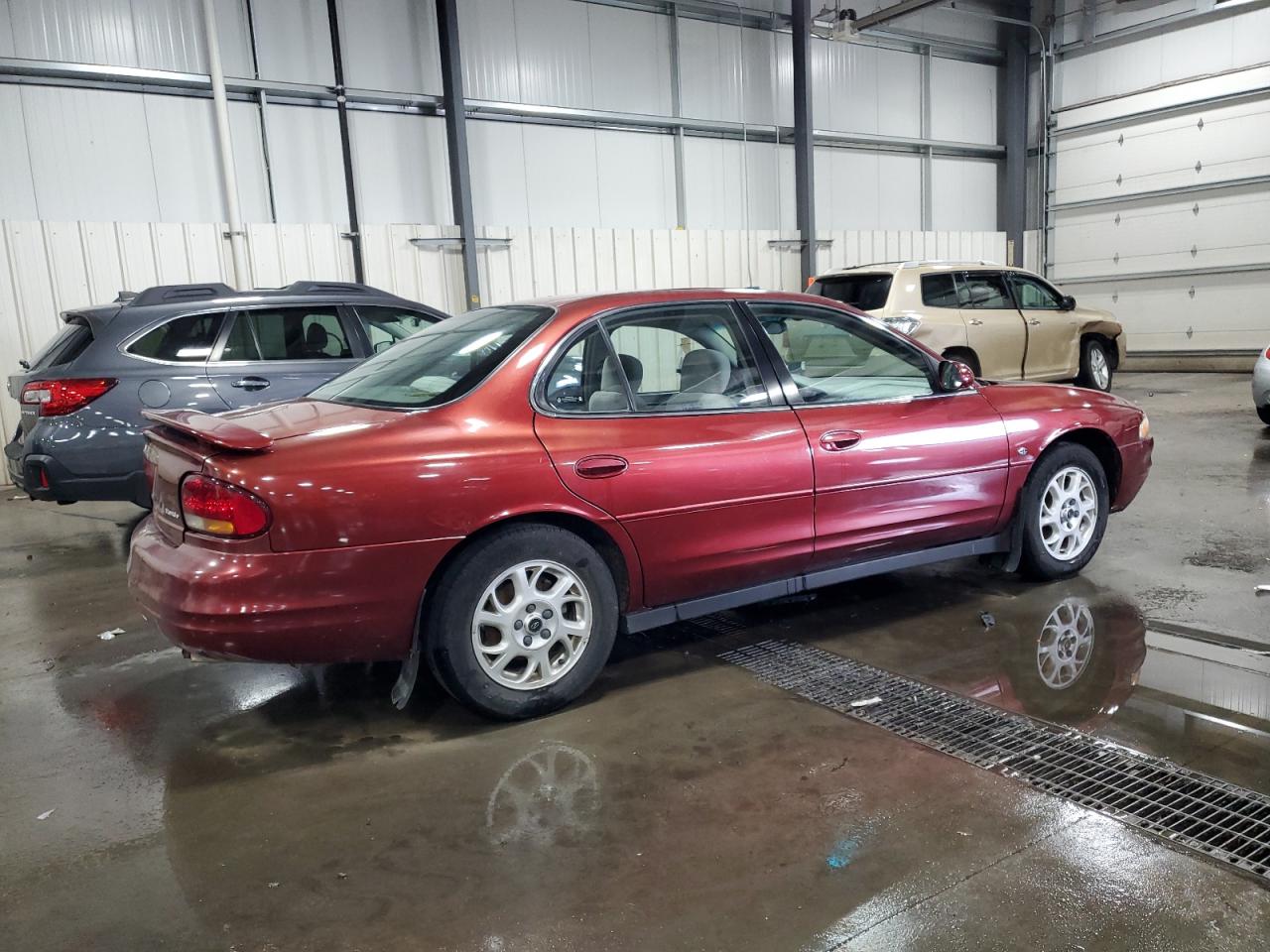 2002 Oldsmobile Intrigue - Image 3