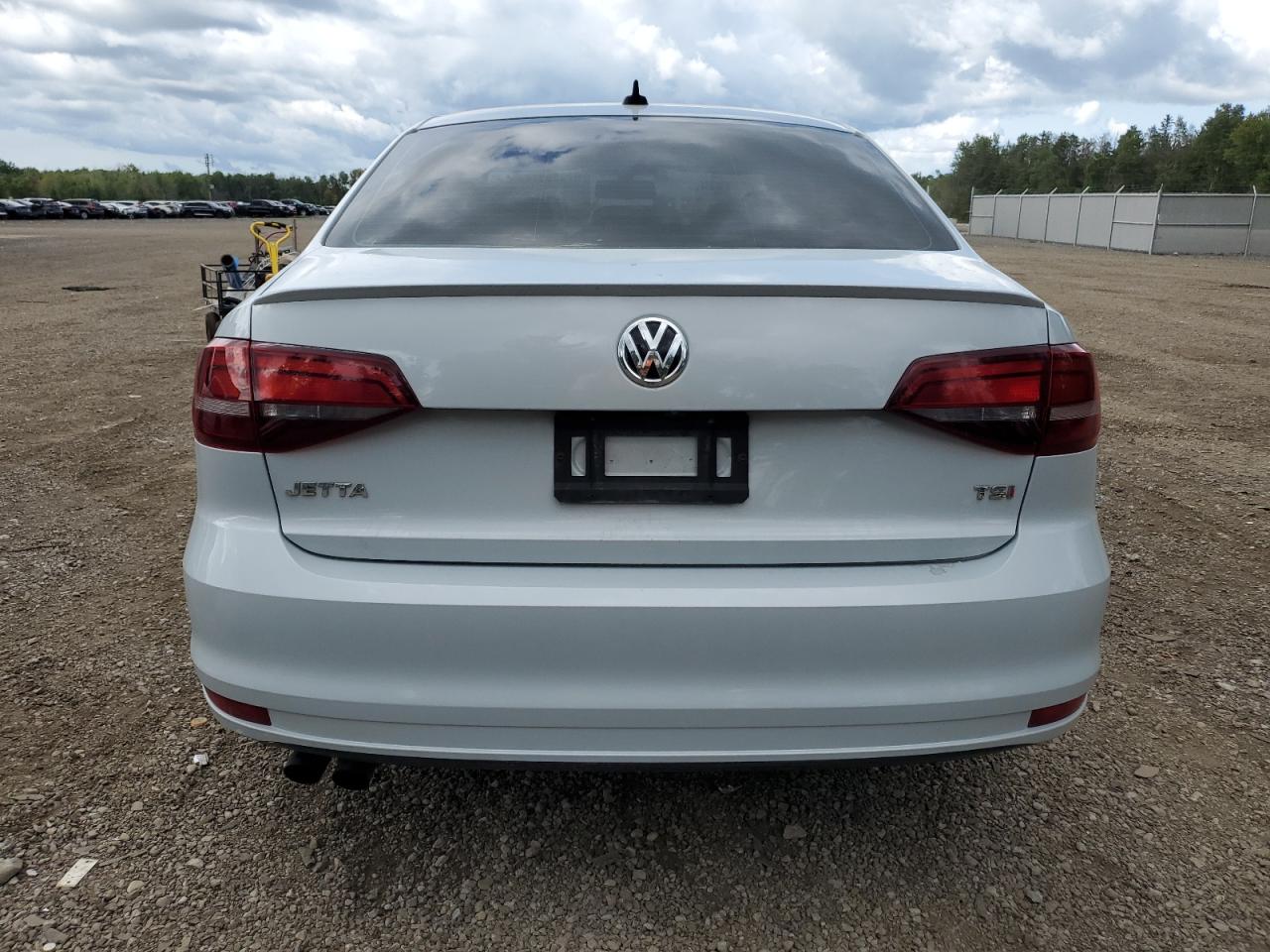 3VWDB7AJ5HM393916 2017 Volkswagen Jetta Se