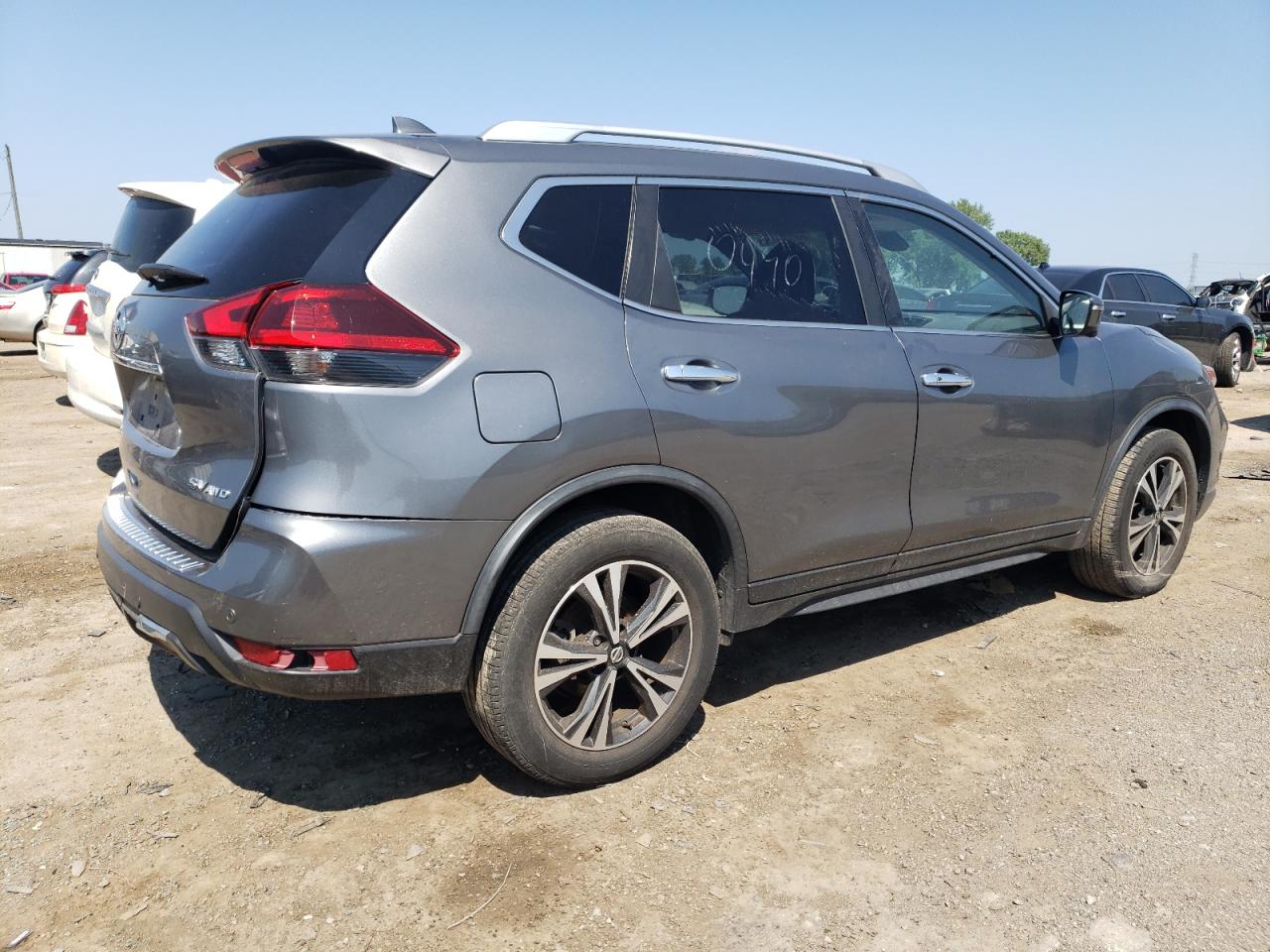 2019 Nissan Rogue - Image 3
