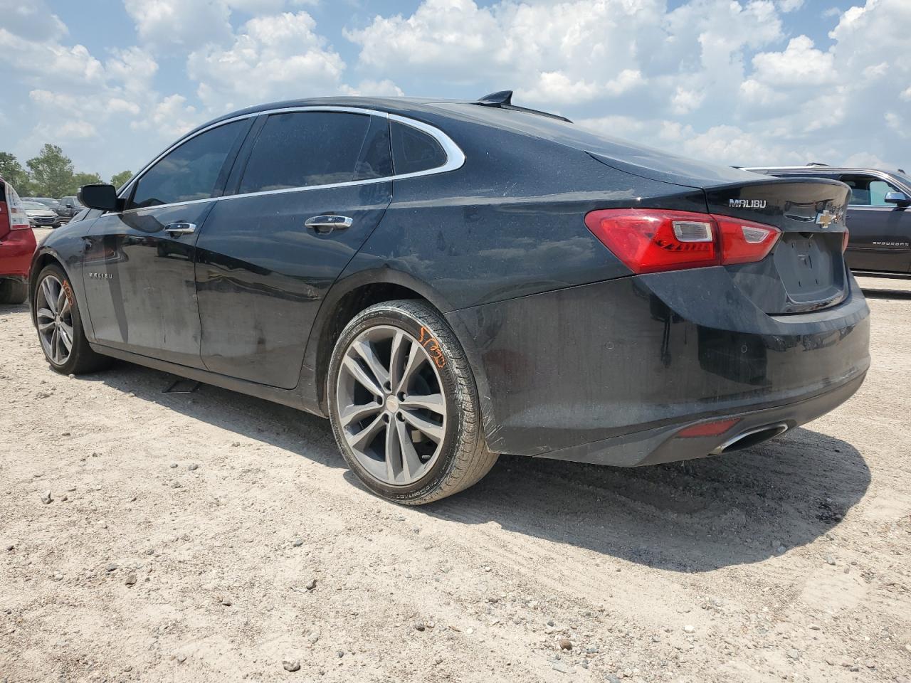 2018 Chevrolet Malibu - Image 2