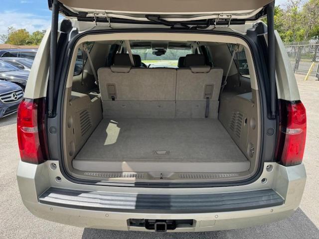 2016 Chevrolet Suburban K1500 Lt vin: 1GNSKHKCXGR351701