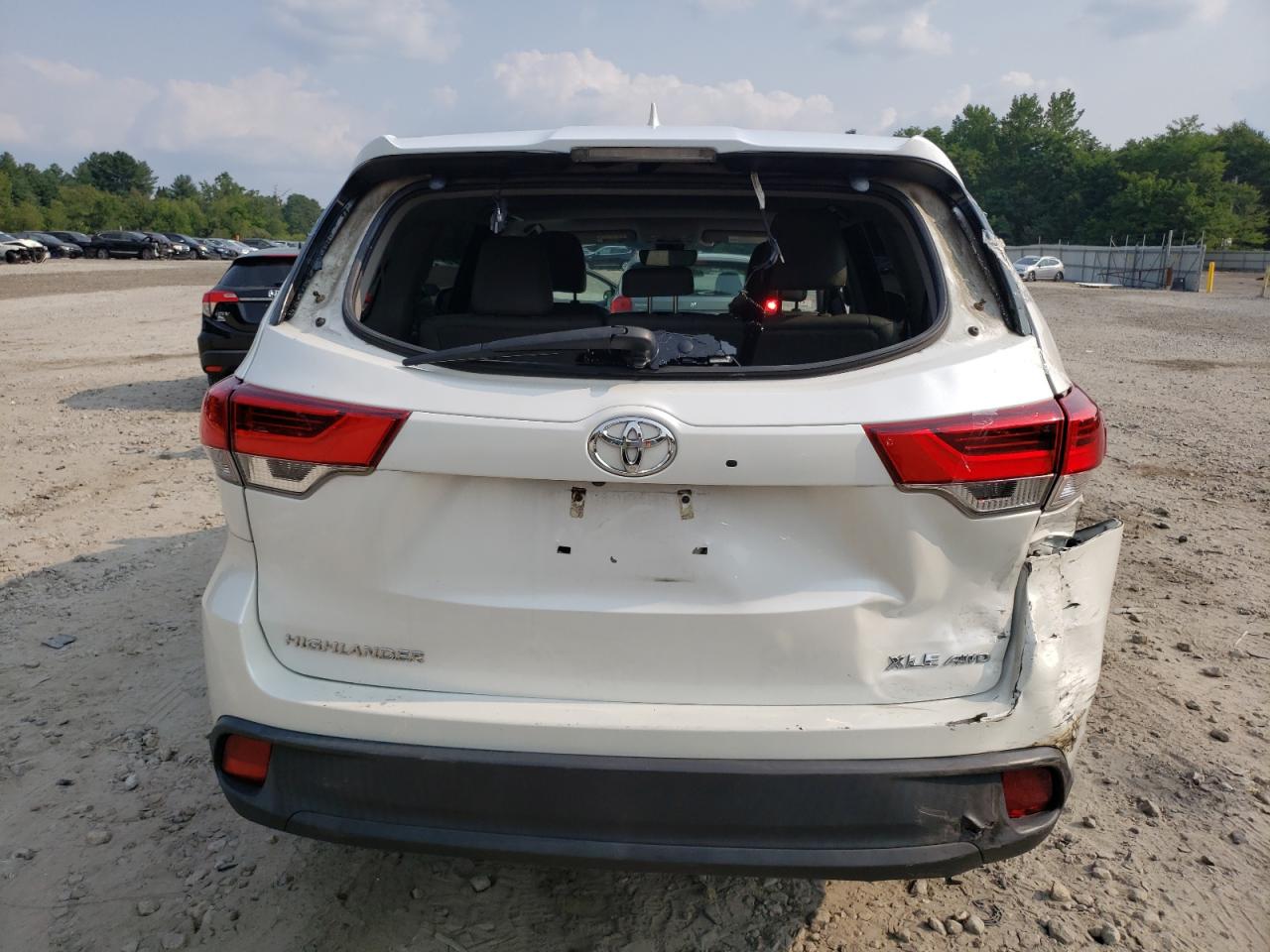 2018 Toyota Highlander Se VIN: 5TDJZRFH2JS904202 Lot: 67245424