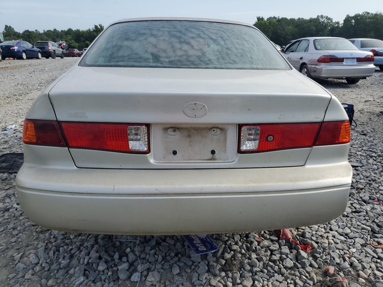 2000 Toyota Camry Ce VIN: 4T1BG22K1YU695622 Lot: 68388214