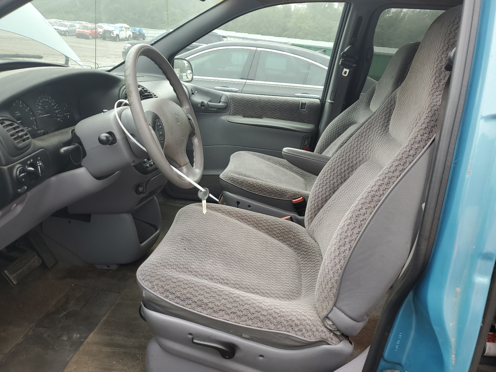 2B4GP44G4XR174806 1999 Dodge Grand Caravan Se