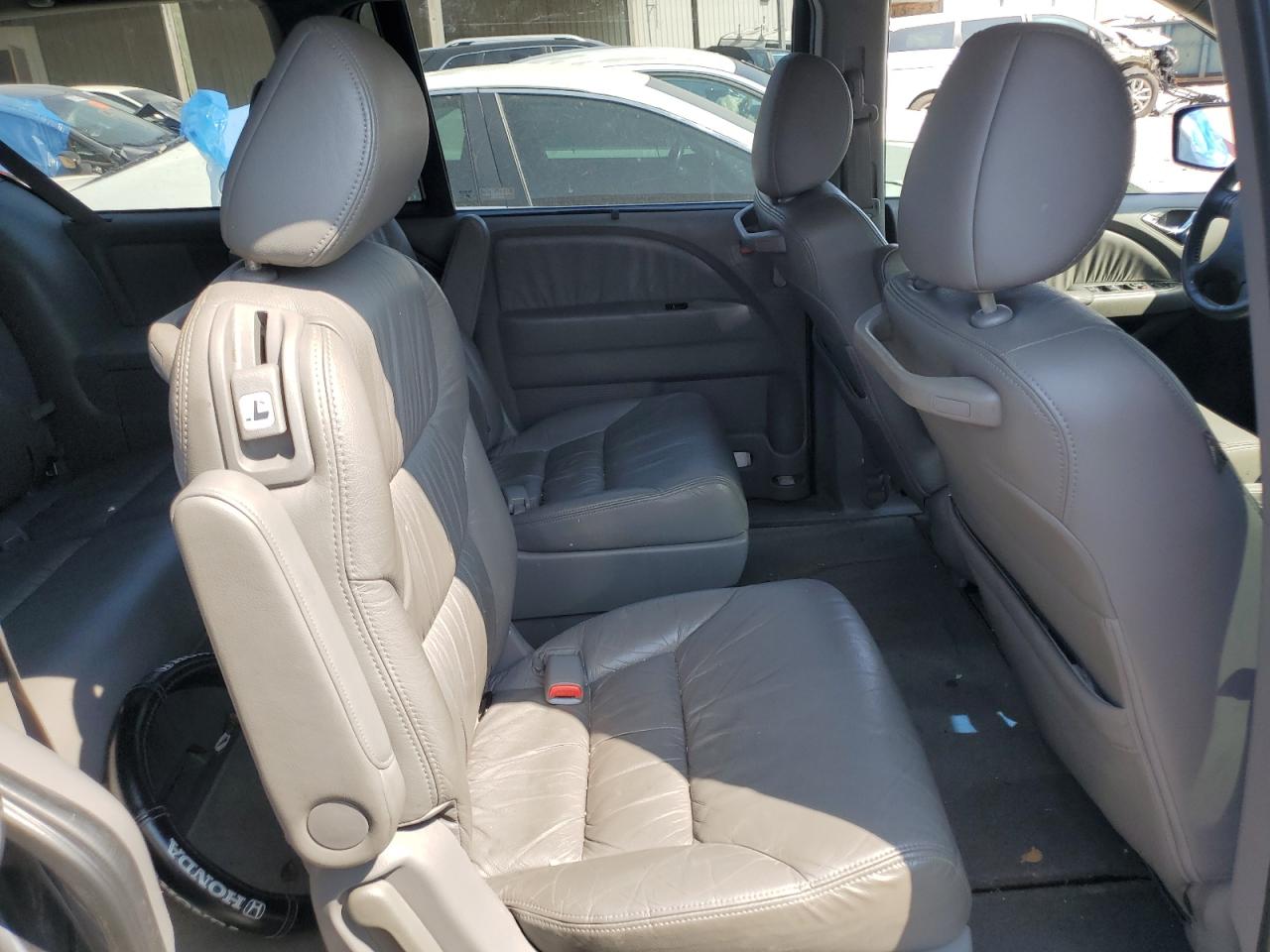 2008 Honda Odyssey - Image 11