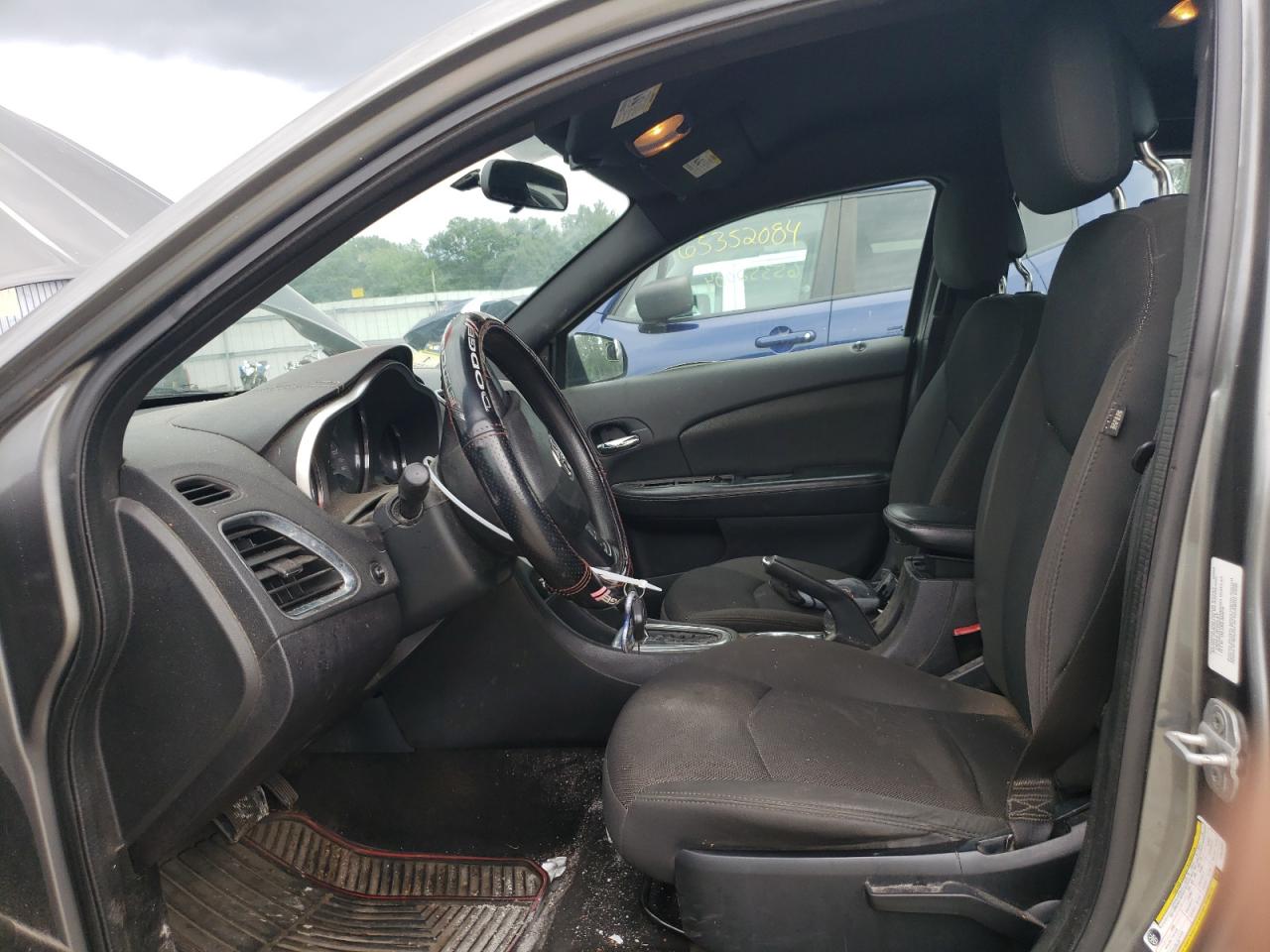 2012 Dodge Avenger - Image 7