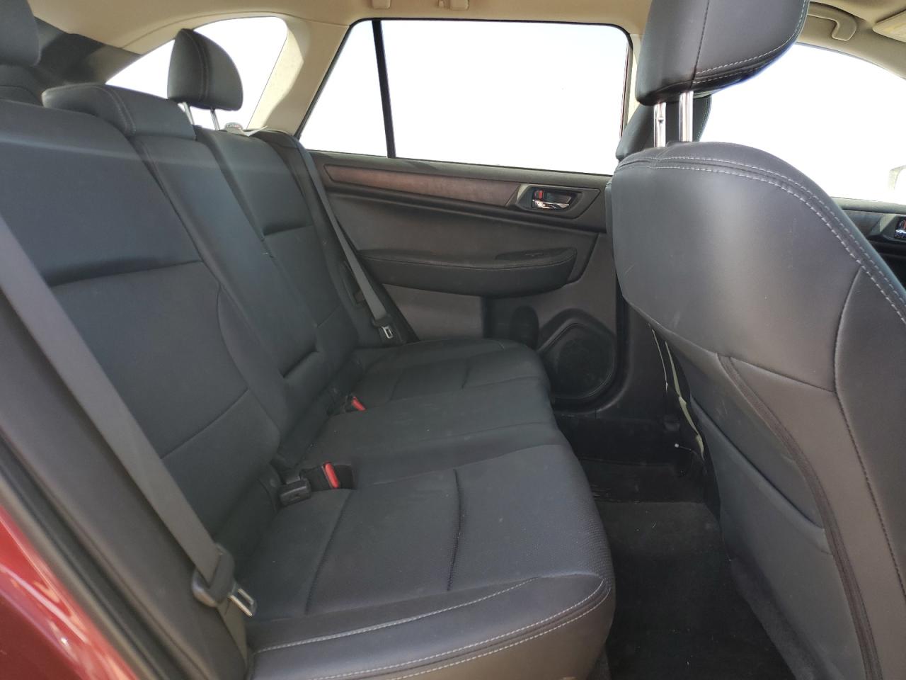 2015 Subaru Outback 2.5I Limited VIN: 4S4BSBLC2F3258172 Lot: 68909784