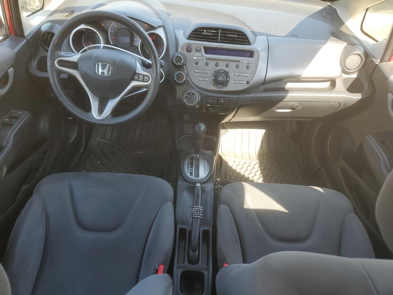 JHMGE8H30DC021138 2013 Honda Fit