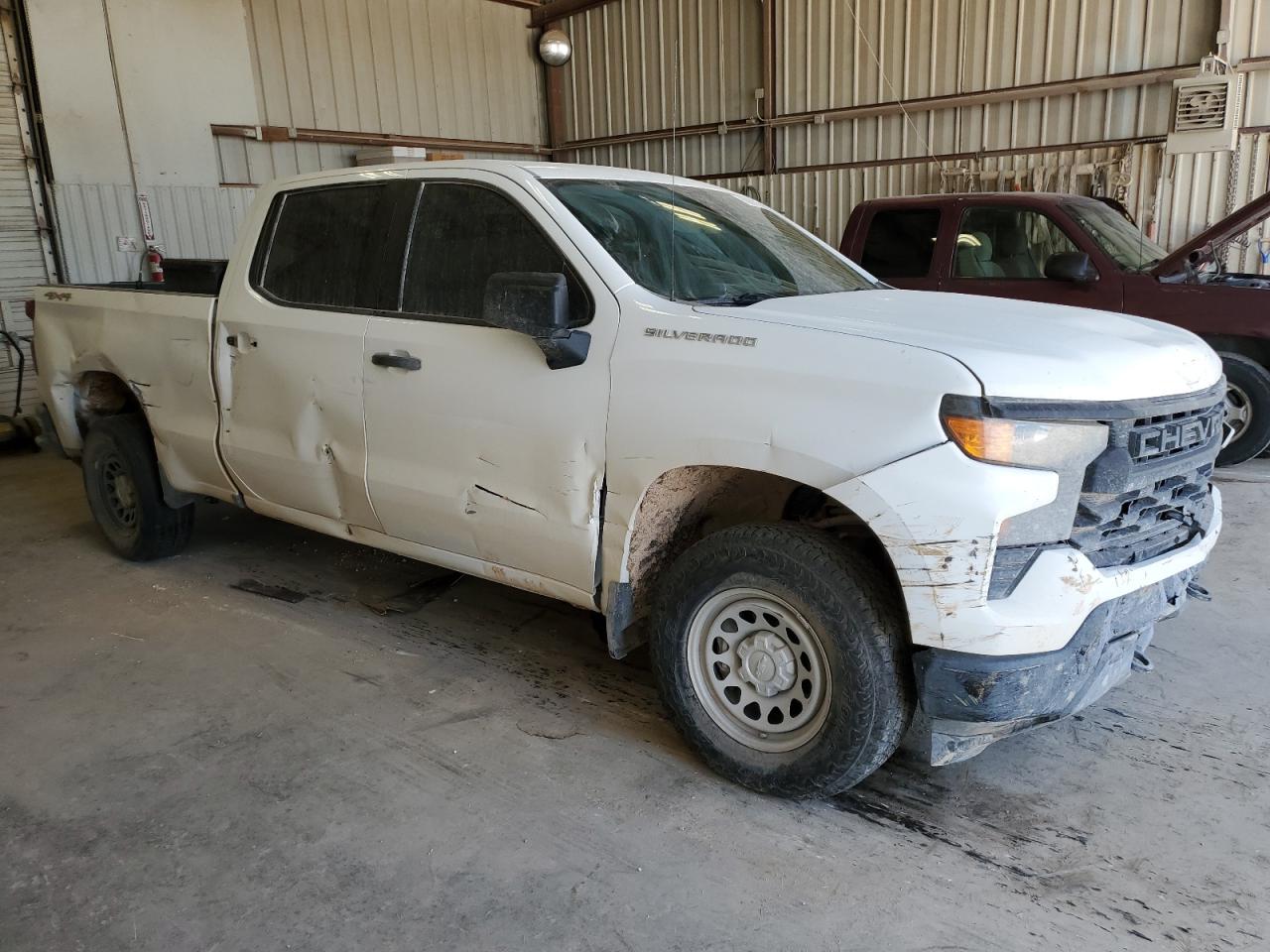 2022 Chevrolet Silverado - Image 4