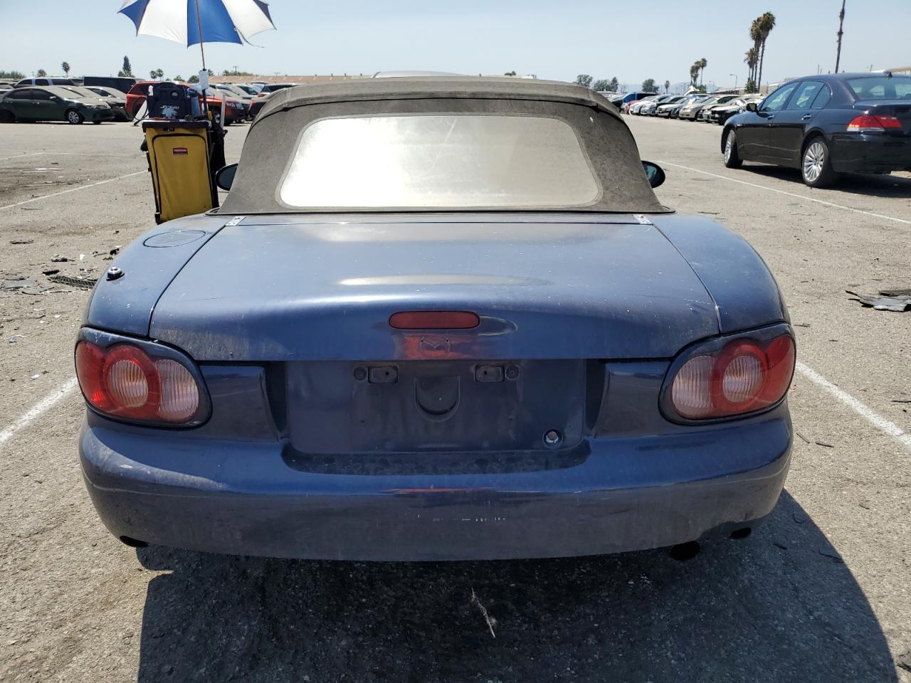 2003 Mazda Mx-5 Miata Base VIN: JM1NB353830302869 Lot: 66439384