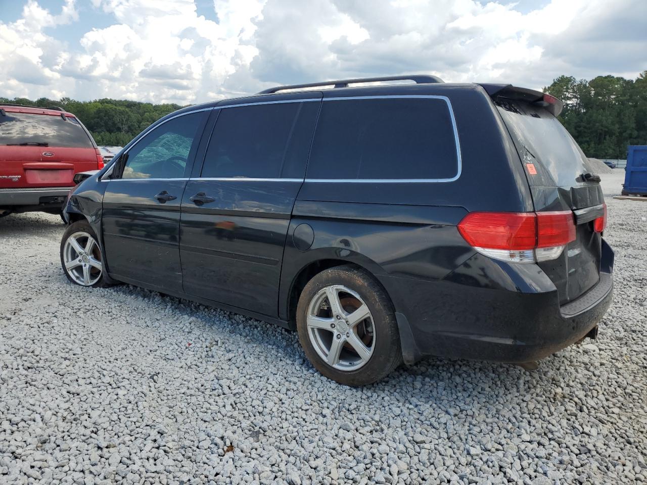 2010 Honda Odyssey - Image 2