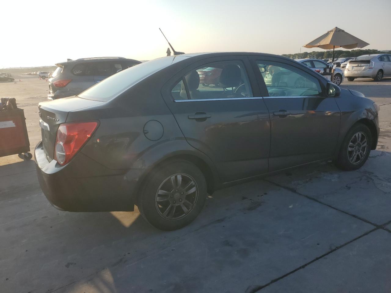 VIN 1G1JC5SB6E4153157 2014 CHEVROLET SONIC no.3