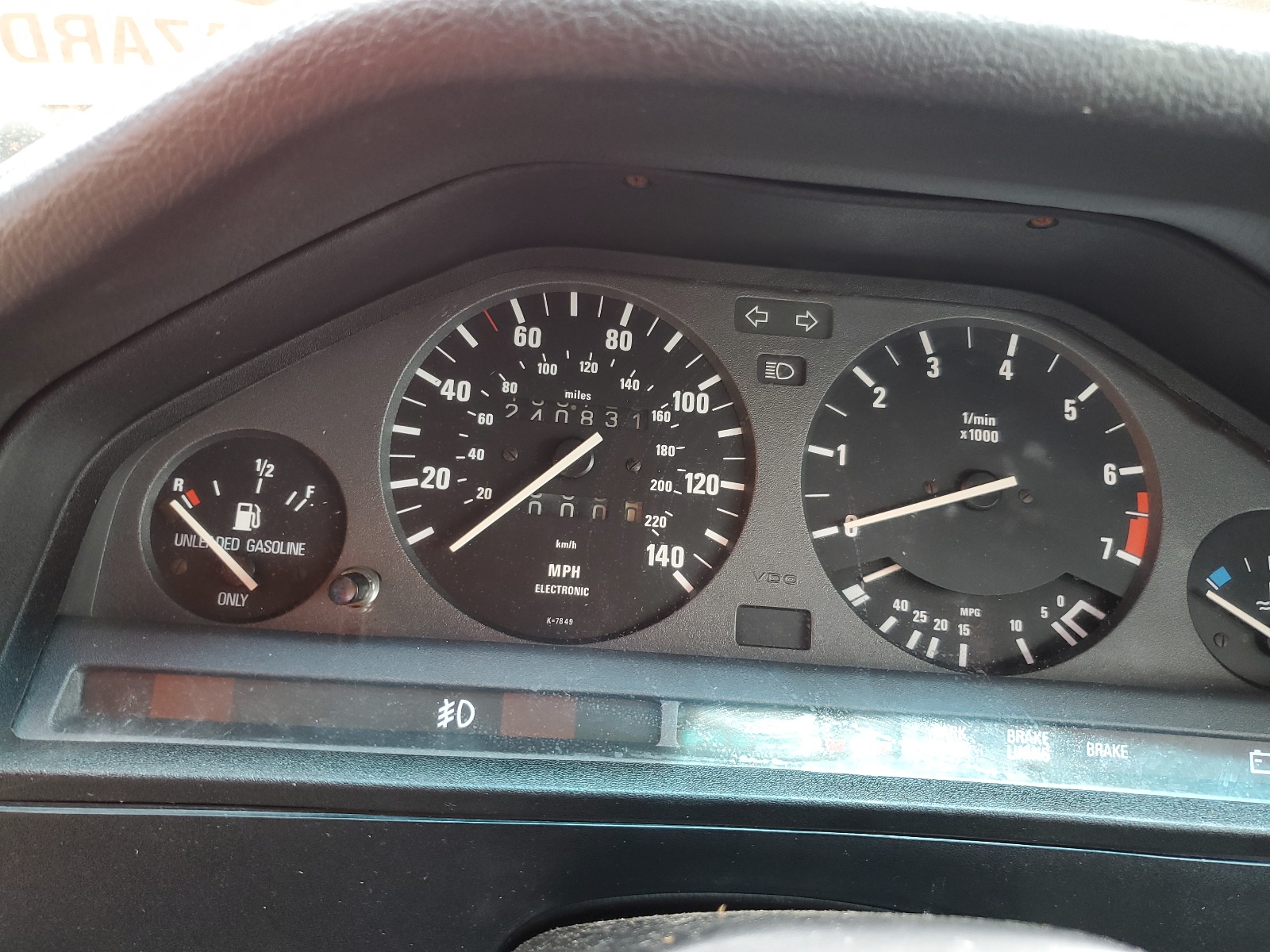 WBAAC7401F0678227 1985 BMW 318 I