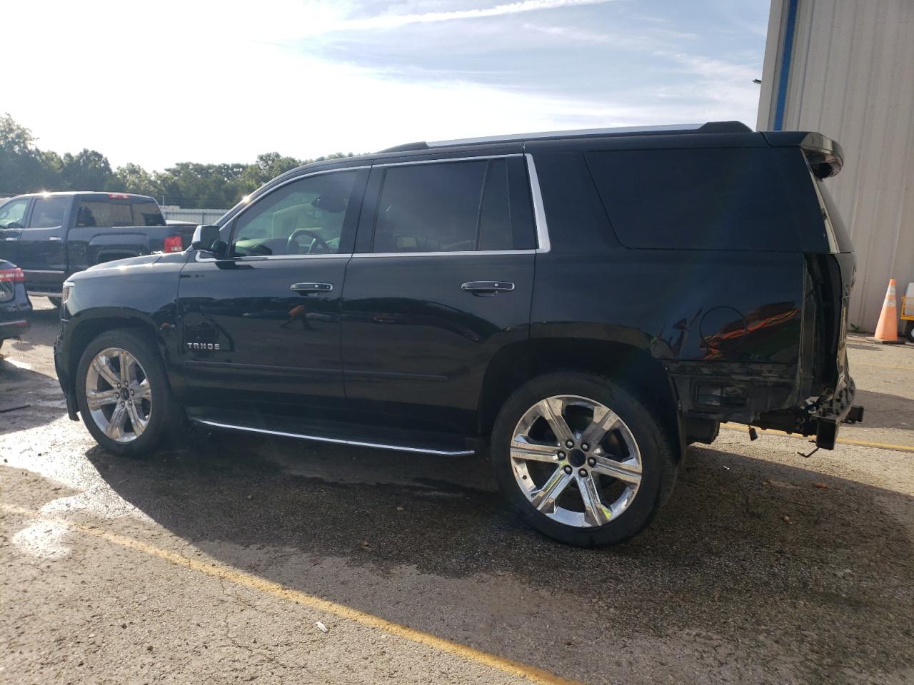 2017 Chevrolet Tahoe K1500 Premier VIN: 1GNSKCKC5HR155301 Lot: 68375494