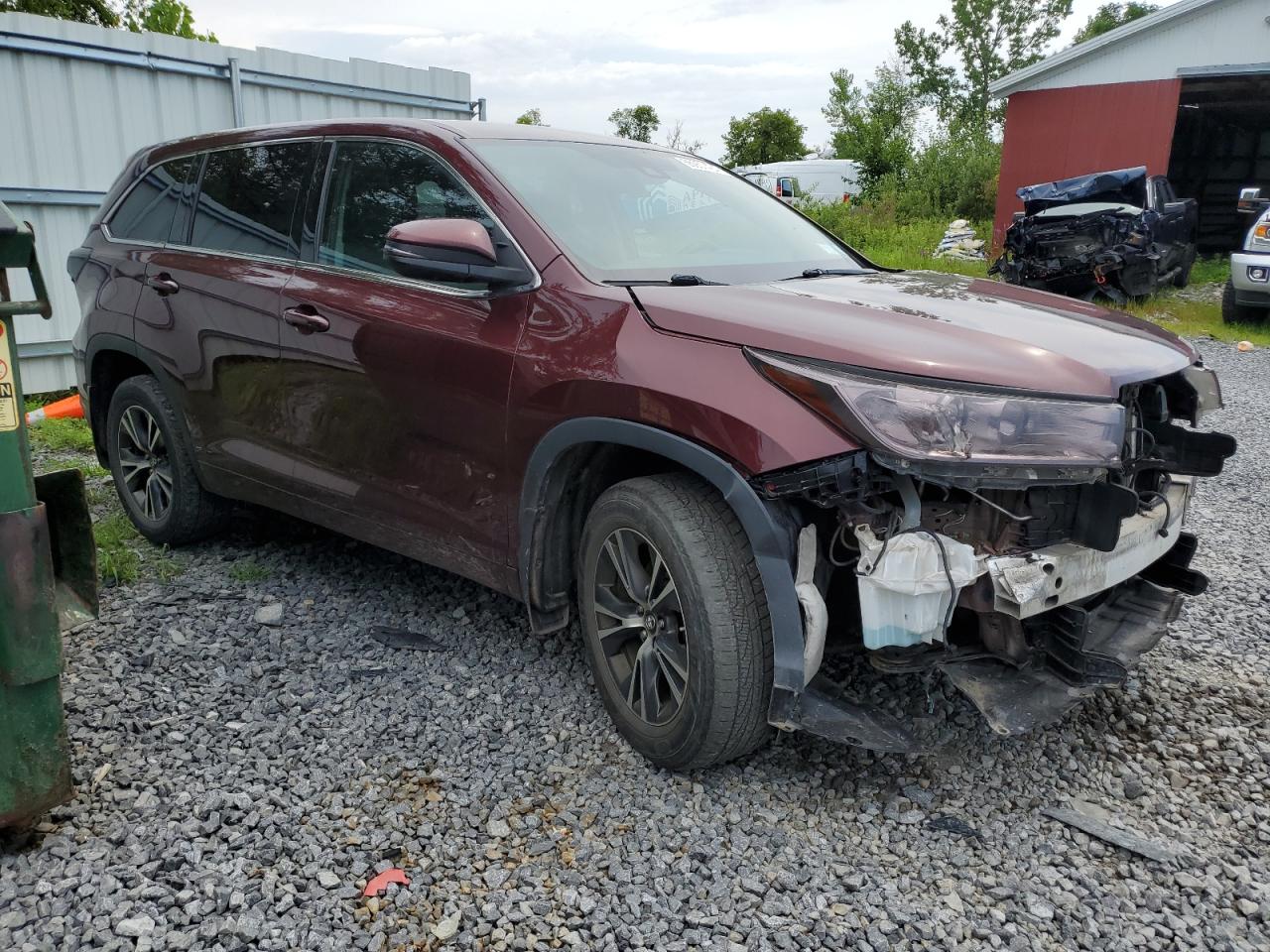 2018 Toyota Highlander Le VIN: 5TDBZRFH6JS885903 Lot: 65957424