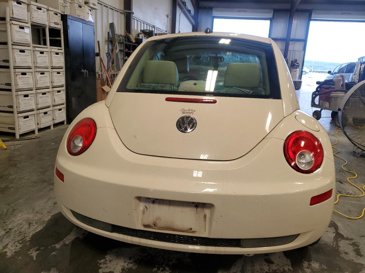 2006 Volkswagen New Beetle 2.5L Option Package 1 VIN: 3VWRW31C56M409002 Lot: 66572194