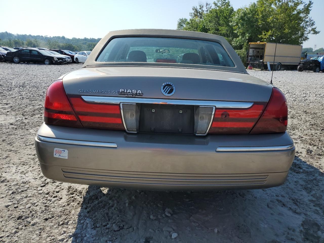 2005 Mercury Grand Marquis Gs VIN: 2MEFM74W75X642129 Lot: 65737754