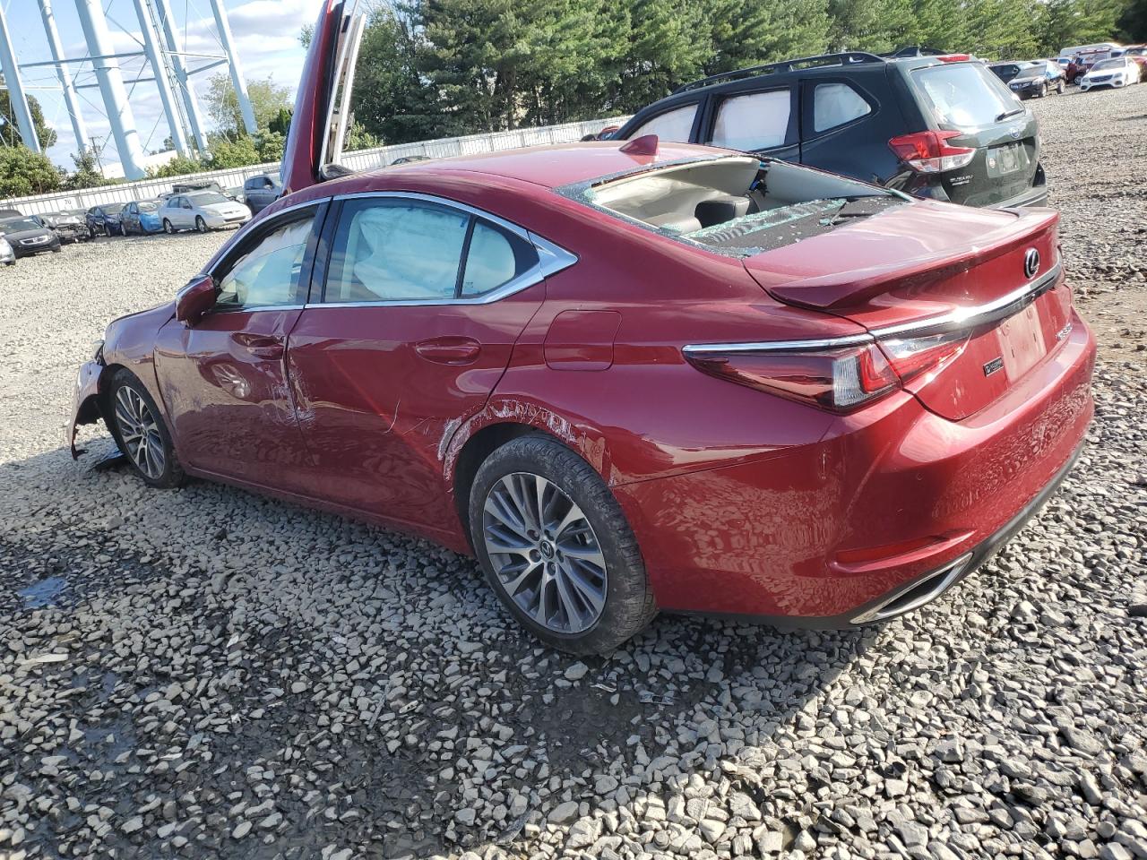 58ADZ1B11MU108973 2021 LEXUS ES - Image 2