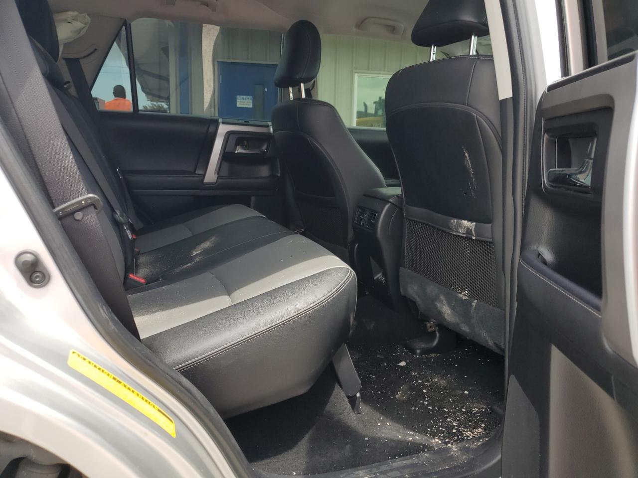 2022 Toyota 4Runner Sr5/Sr5 Premium VIN: JTENU5JR7N6051564 Lot: 66358364