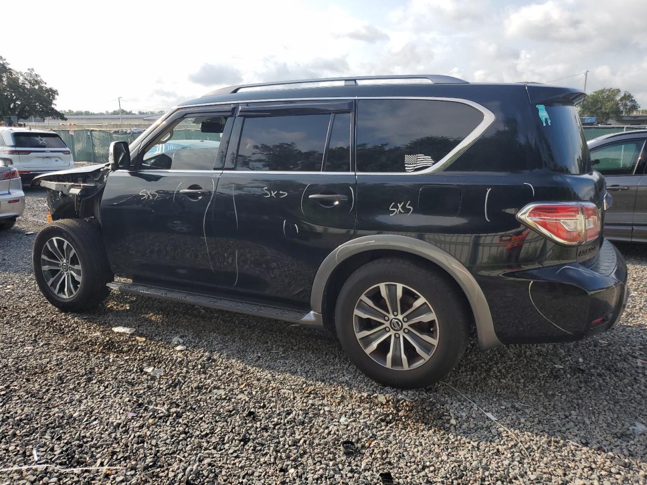 JN8AY2ND5LX017915 Nissan Armada SV 2