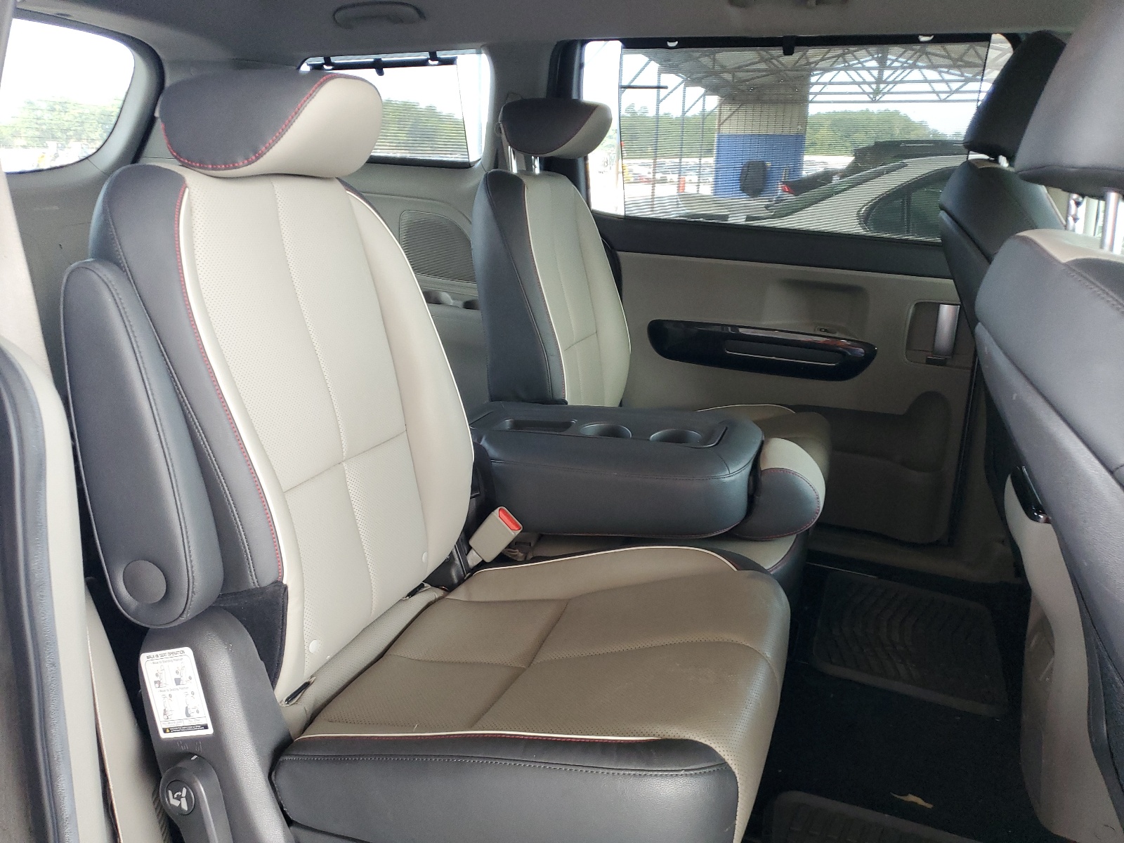 KNDMC5C16F6021628 2015 Kia Sedona Ex