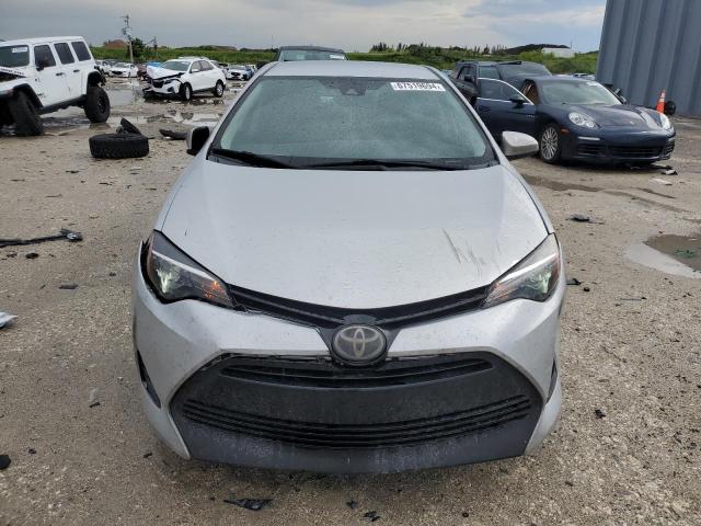  TOYOTA COROLLA 2018 Серебристый