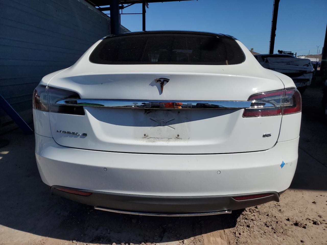 2015 Tesla Model S 85 VIN: 5YJSA1H12FF092781 Lot: 67732244