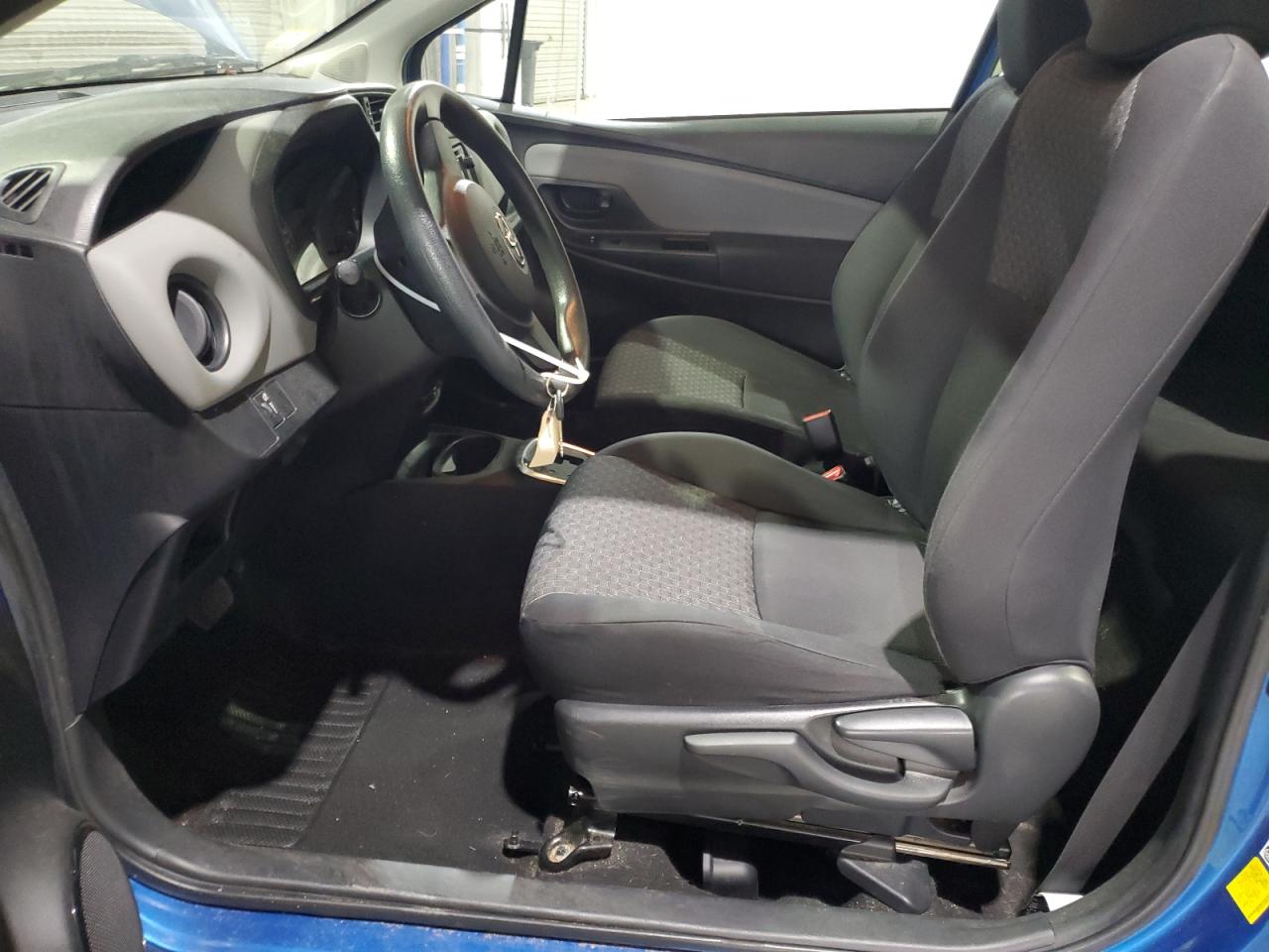 VNKJTUD37GA059596 2016 Toyota Yaris L