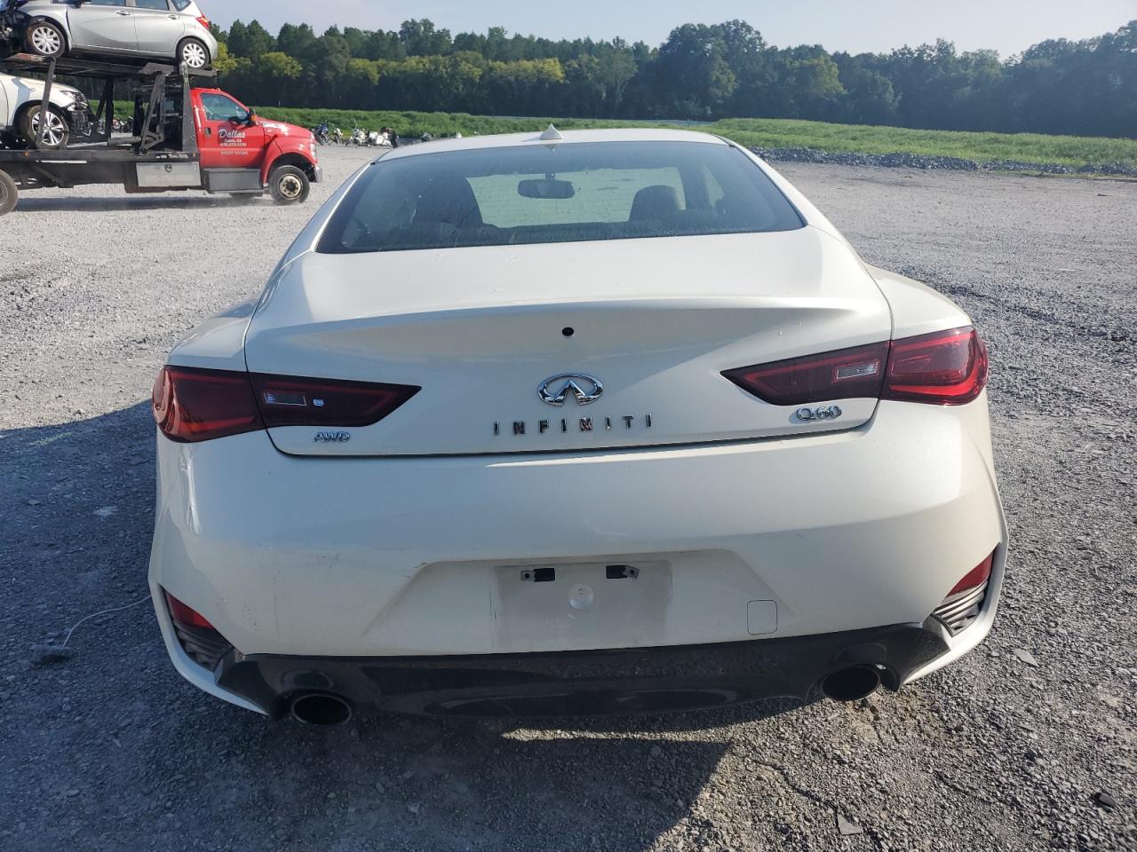 JN1EV7EL5JM390447 2018 Infiniti Q60 Luxe 300