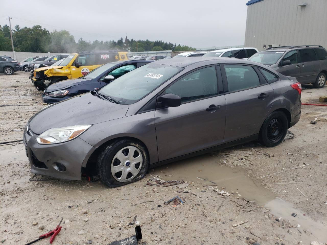 VIN 1FADP3E23DL370426 2013 FORD FOCUS no.1