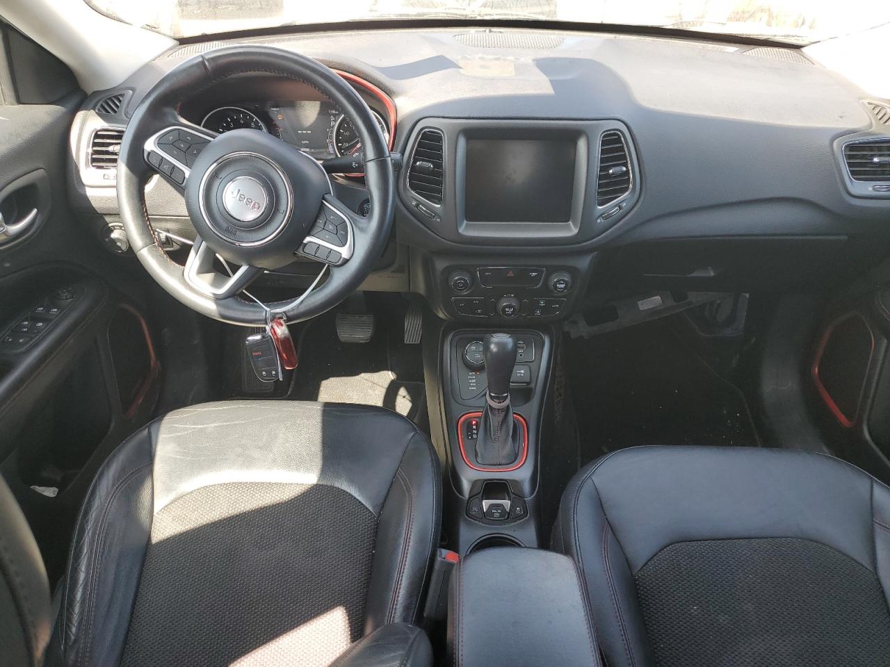 2017 Jeep Compass Trailhawk VIN: 3C4NJDDB8HT675132 Lot: 68351234