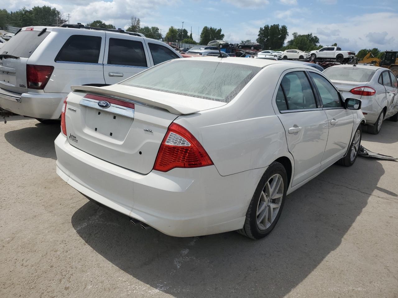 2010 Ford Fusion - Image 3